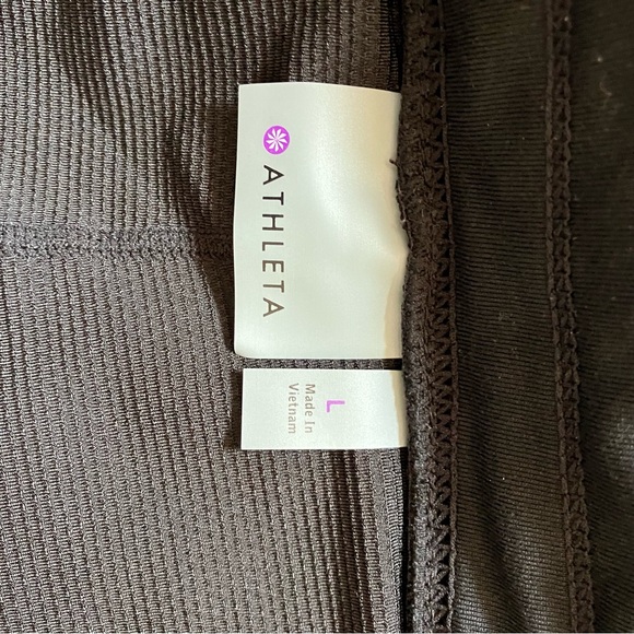 Athleta Black Metro Downtown Athletic Skirt Skort
Size Large - Picture 7 of 7